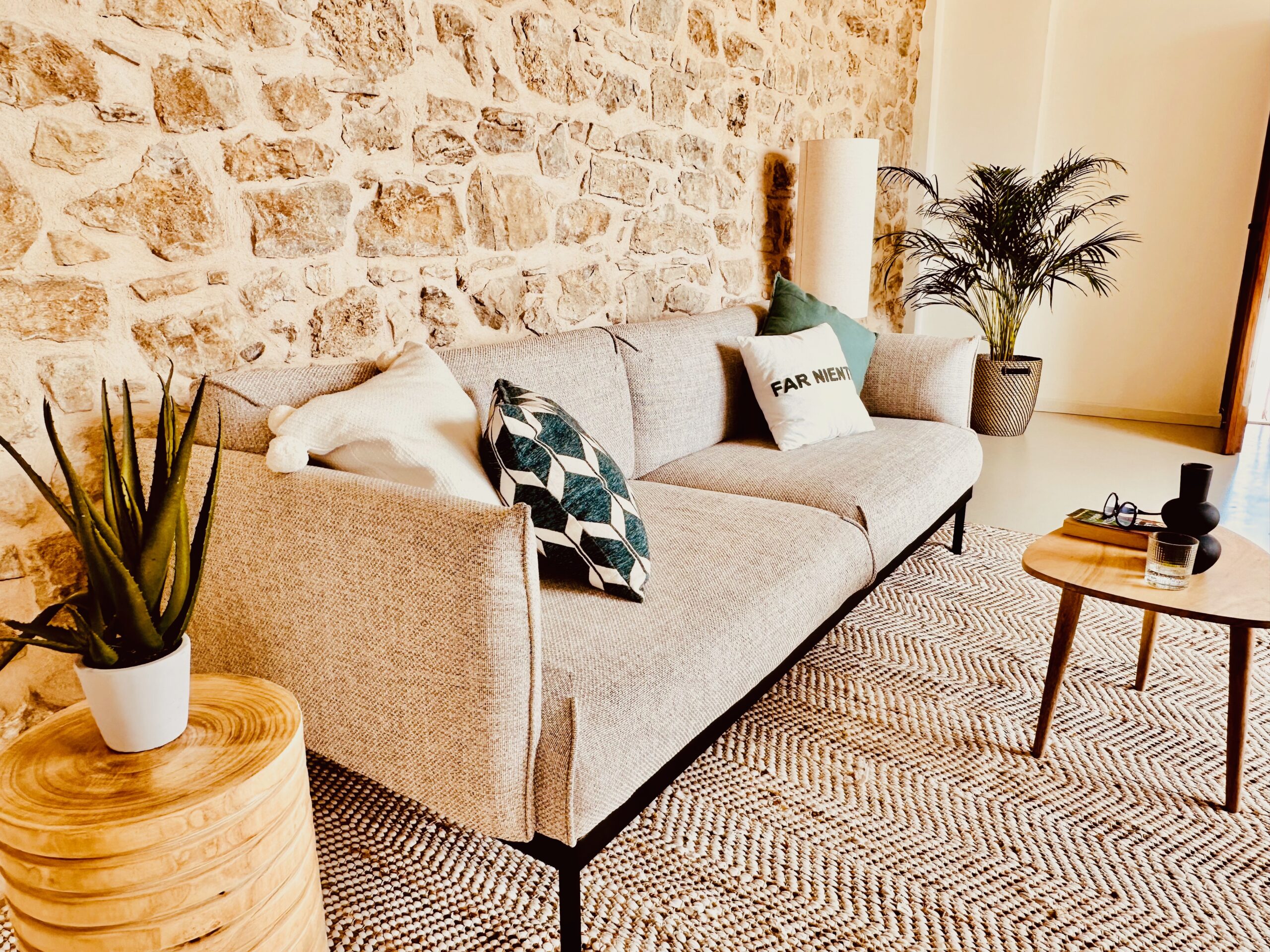 Lounge MR Lounge MR